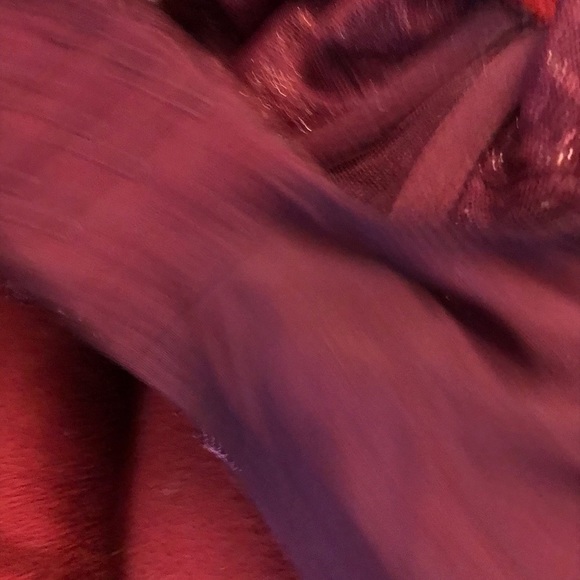 Victoria Secret  36C Burgundy long lined Very Sexy Lace straps 3 rows of hooks - Picture 9 of 12